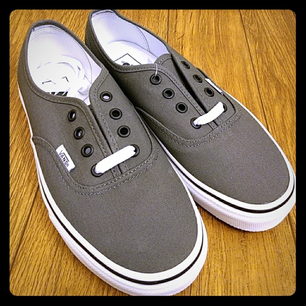 Vans Authentic Shoes Pewter/Black NWT